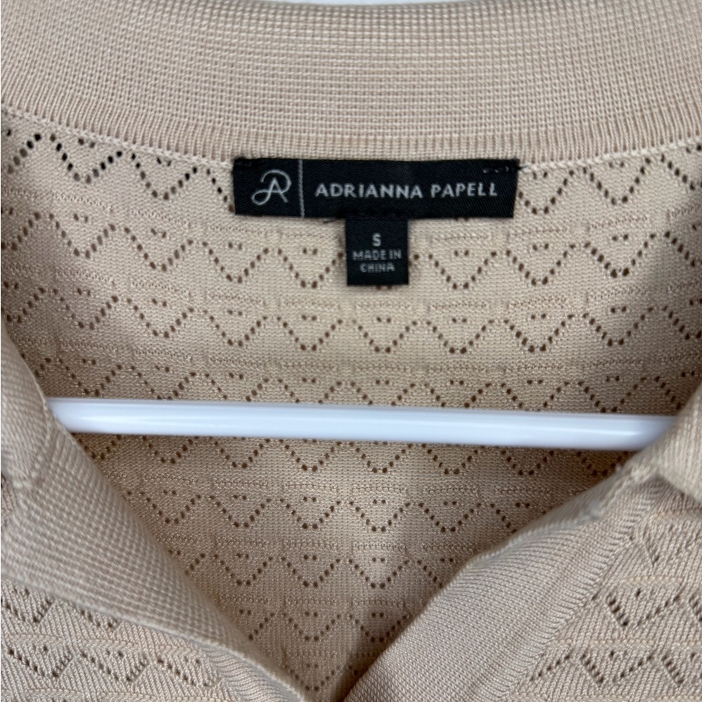 Adrianna Papell Short Sleeve Knit Button Up Scallop Detail Top Size Small - Picture 3 of 5
